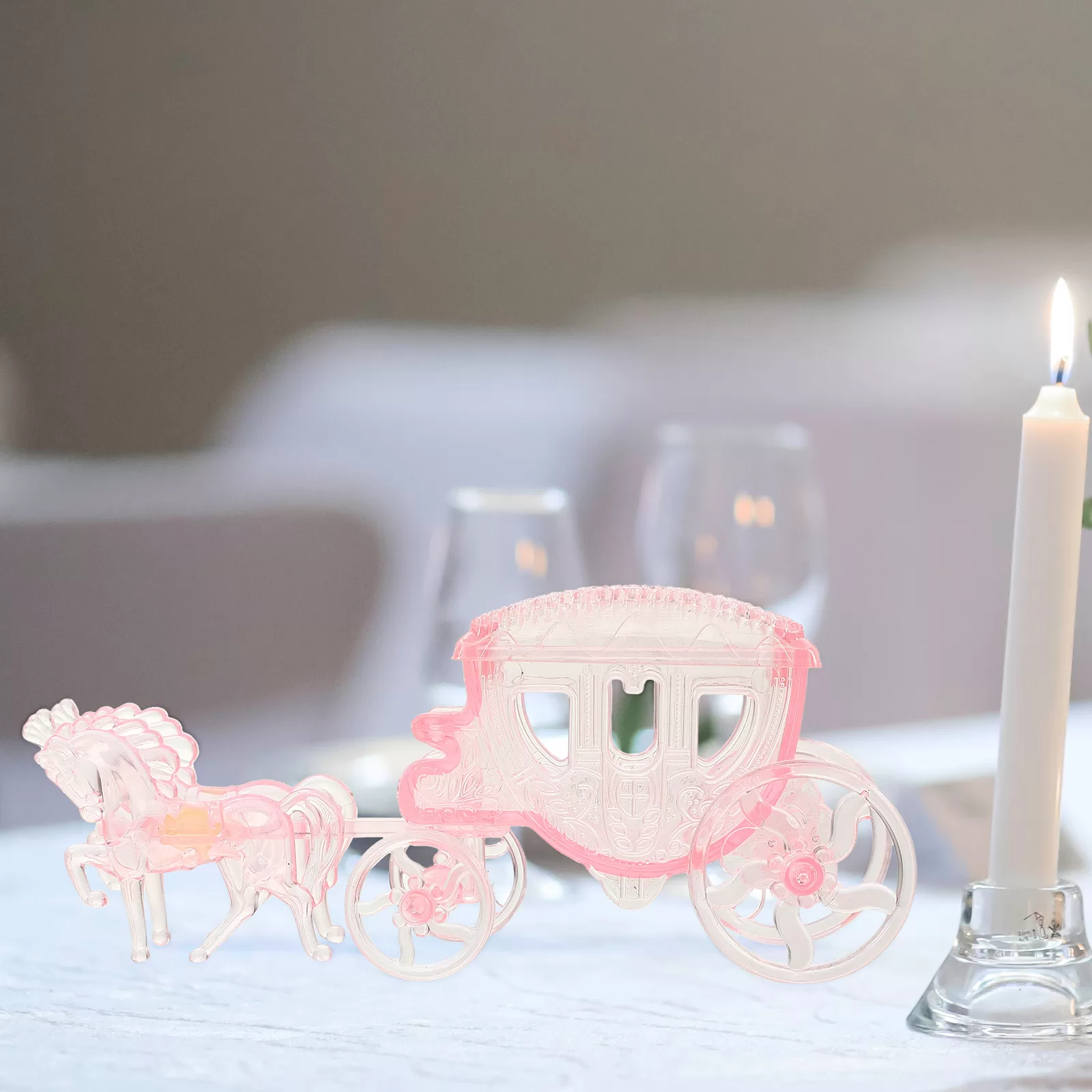 Plastic Princess Carriage Candy Boxes – Ideal for Baby Showers, Weddings, Christmas or Birthday Parties. Elegant and charming gift boxes perfect for holding candies, chocolates or small favors.