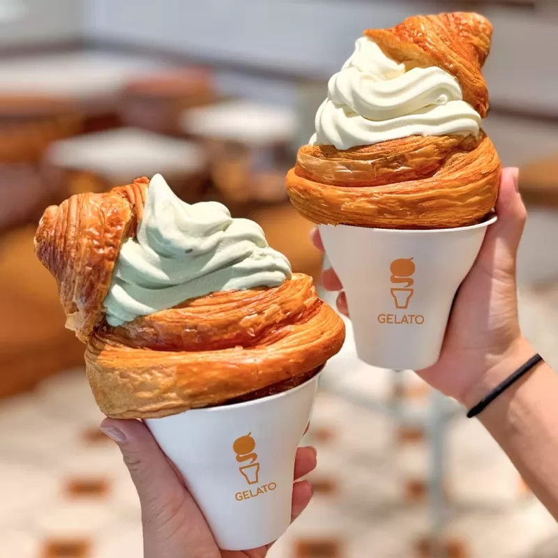 Trendy Disposable Paper Coffee Cups with Secure Lids – Insulated Ripple Wall Design, Le... - SKU FTC01281 - UGI Packaging