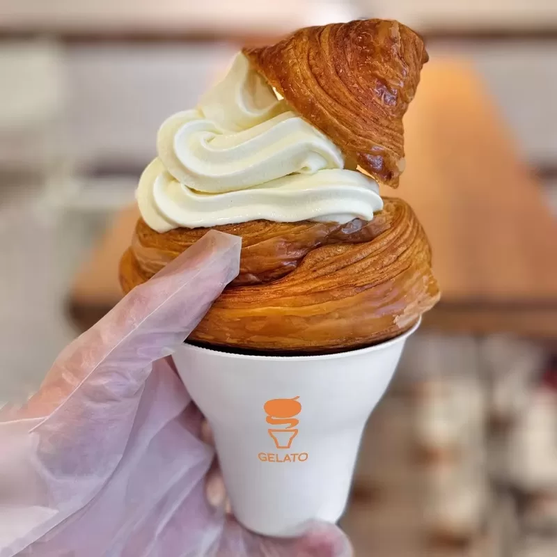 Trendy Disposable Paper Coffee Cups with Secure Lids – Insulated Ripple Wall Design, Le... - SKU FTC01281 - UGI Packaging