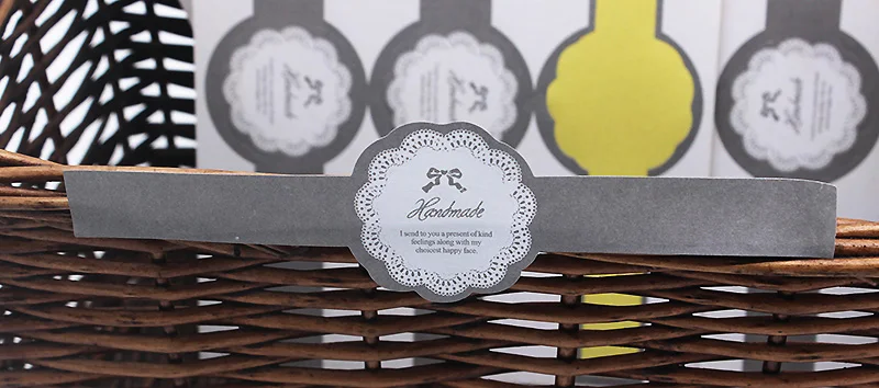 30pcs Handmade Self-Adhesive Seal Stickers for Gift Tins, Boxes, Bags – Decorative Labels for DIY Crafts, Party Packaging, Bakery Wrapping, Envelope Sealing, Thank You Tag Decor