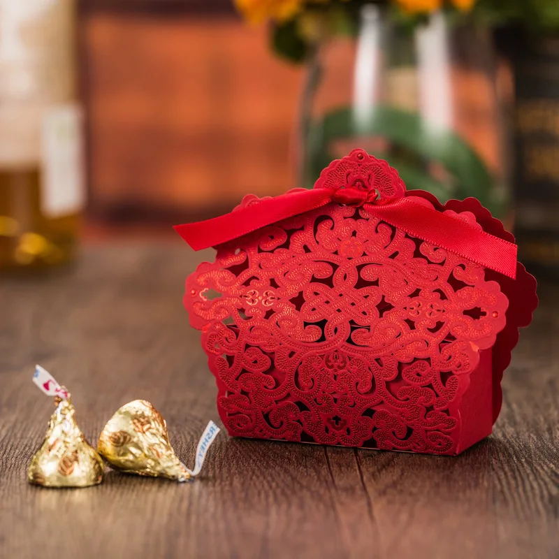 Laser-cut hollow lace flower candy box in Navy, White, Gold, or Blue. Elegant DIY favor box perfect for weddings, baby showers, parties, and gifts. Stylish, sturdy, and ideal for candy or small treats. - 图片 3