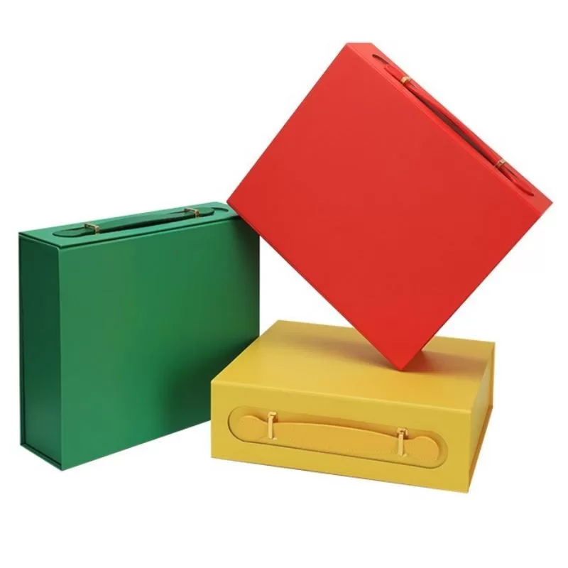 In Stock – Foldable Magnetic Gift Box with Handle, Matt Lamination & Embossed Logo – Rectangular Paperboard Packaging for Baby Gifts, Toys, Clothes – Ready to Ship – Elegant & Durable Design - 图片 5