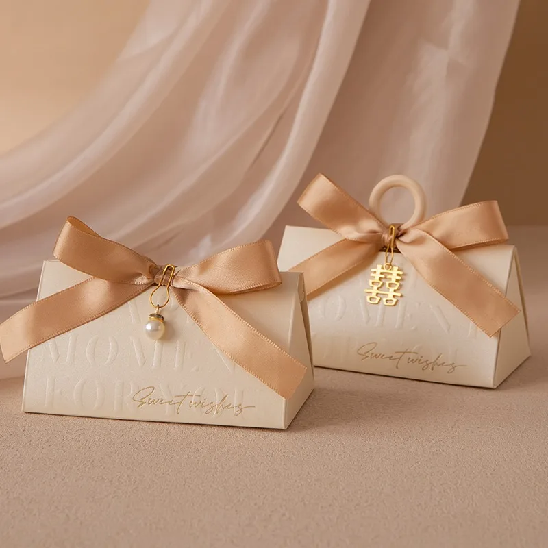 Triangular Champagne Wedding Gift Boxes – Candy Packaging Favor Boxes with Ribbon for Baby Shower, Engagement, Birthday, Party Decoration, Wooden Ring Box Style Design - 图片 3