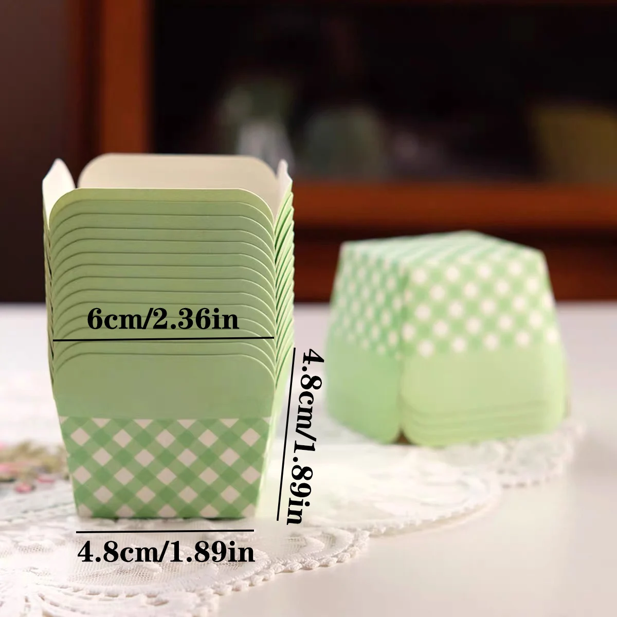 Square Lattice Baking Cups – Greaseproof Disposable Muffin & Cupcake Holders – Oven-Safe Paper Dessert Cups for Birthdays, Weddings, Events, Parties, Kitchen Baking & Pastry Display Use - 图片 2