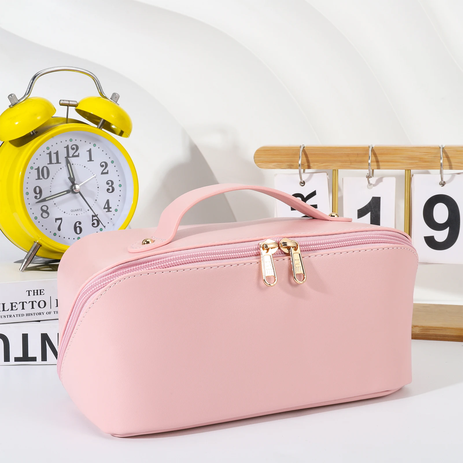 Travel Makeup Bag with Divider & Handle – Waterproof PU Leather Toiletry Organizer for Women – Flat-Opening Large Capacity Cosmetic Case with Inner Pocket – Portable for Travel & Daily Use 4