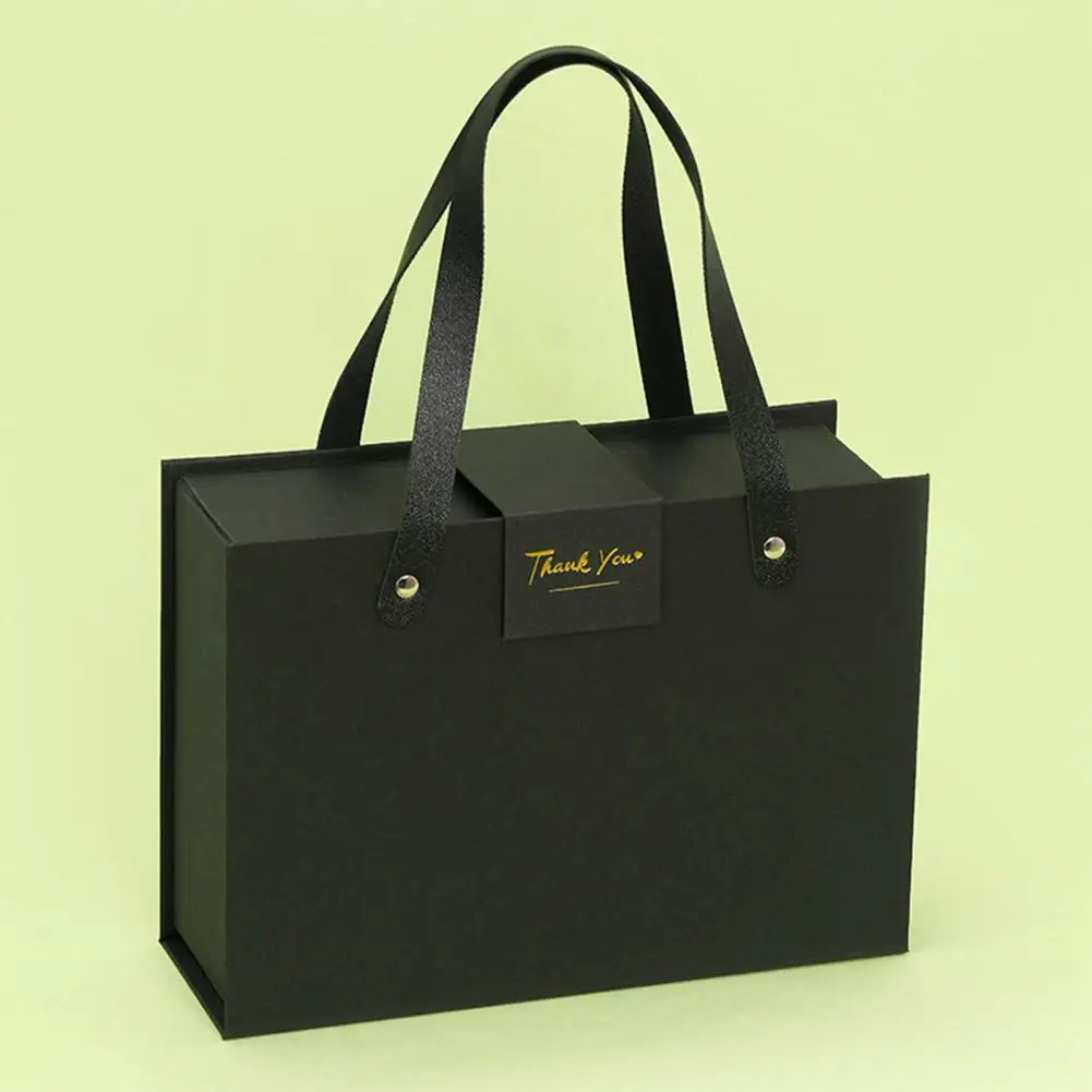 Flap Folding Gift Box with Hidden Magnetic Closure and Durable Handle – Rectangular handheld box perfect for Tanabata, weddings, birthdays, or elegant gift packaging. Stylish, sturdy, and reusable. 6