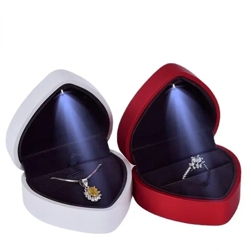 Creative Heart-Shaped LED Light Jewelry Box – Elegant Velvet Ring & Pendant Case with Built-In Light for Proposal, Engagement, Confession, Wedding, Anniversary, or Gift