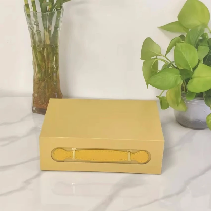 In Stock – Foldable Magnetic Gift Box with Handle, Matt Lamination & Embossed Logo – Rectangular Paperboard Packaging for Baby Gifts, Toys, Clothes – Ready to Ship – Elegant & Durable Design - 图片 15