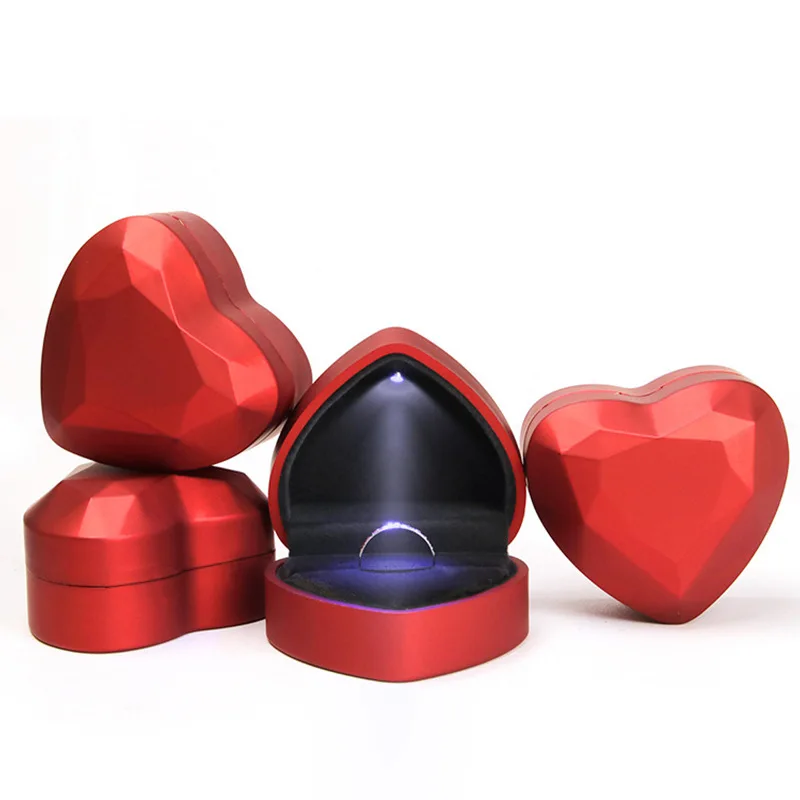 Luxury Heart-Shaped LED Light Ring Box – Elegant Velvet Display Case for Ring or Pendant with Built-in Light – Perfect for Wedding, Proposal, Engagement, Anniversary, Birthday, or Gift-Giving 7