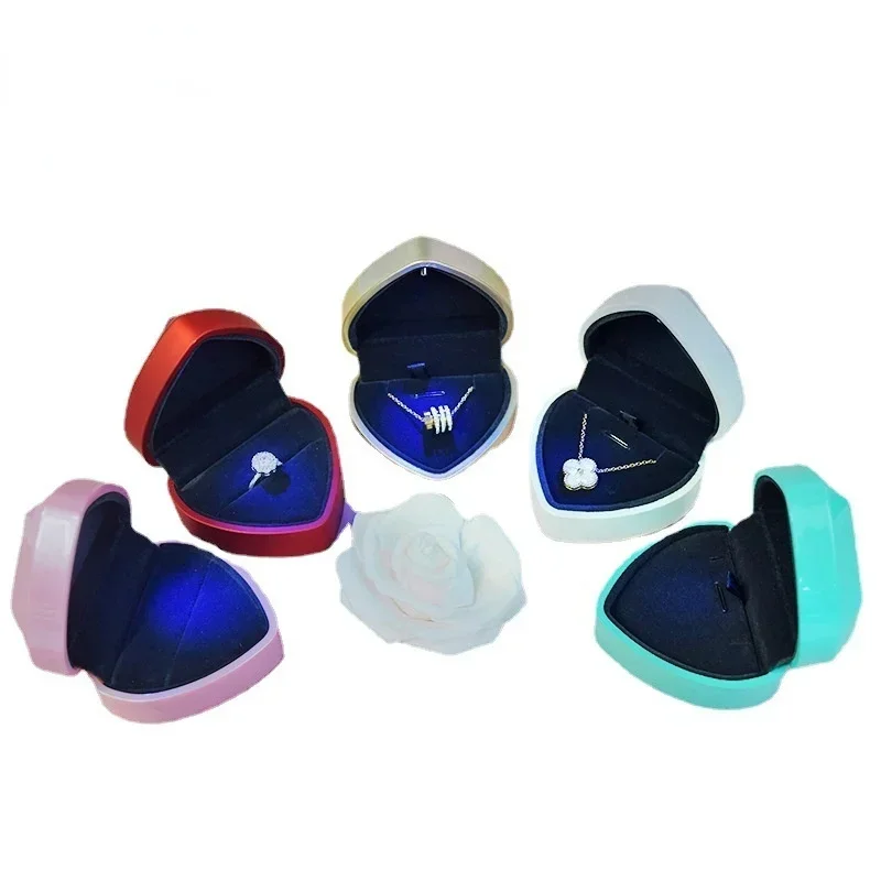 Creative Heart-Shaped LED Light Jewelry Box – Elegant Velvet Ring & Pendant Case with Built-In Light for Proposal, Engagement, Confession, Wedding, Anniversary, or Gift 5