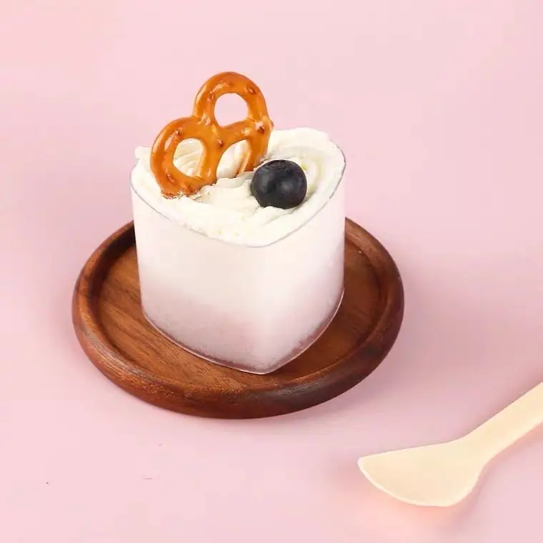 10pcs Mini Heart-Shaped Clear Plastic Dessert Cups – Reusable 2oz Bowls for Ice Cream, Pudding, Mousse, Jelly, Parfaits – Elegant Disposable Appetizer Cups for Weddings, Parties, Catering Events