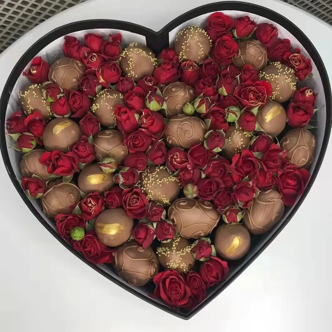 31x31cm Large Heart Shaped Gift Box with Window – Elegant Charcuterie Packaging for Mother's Day, Chocolate, Sweets, Desserts, Party Favors, Valentine’s Gifts, Bakery Display - 图片 2