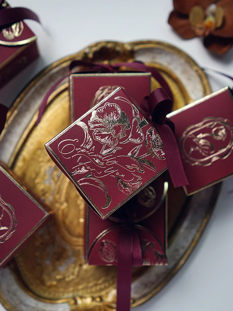 Exquisite Square Gold Gift Boxes – Printed Tulip Candy Packaging with Ribbon, Perfect for Party Decorations, Weddings, Baby Showers, and Gift Giving. Elegant Design for Sweets, Jewelry, or Favors. 7