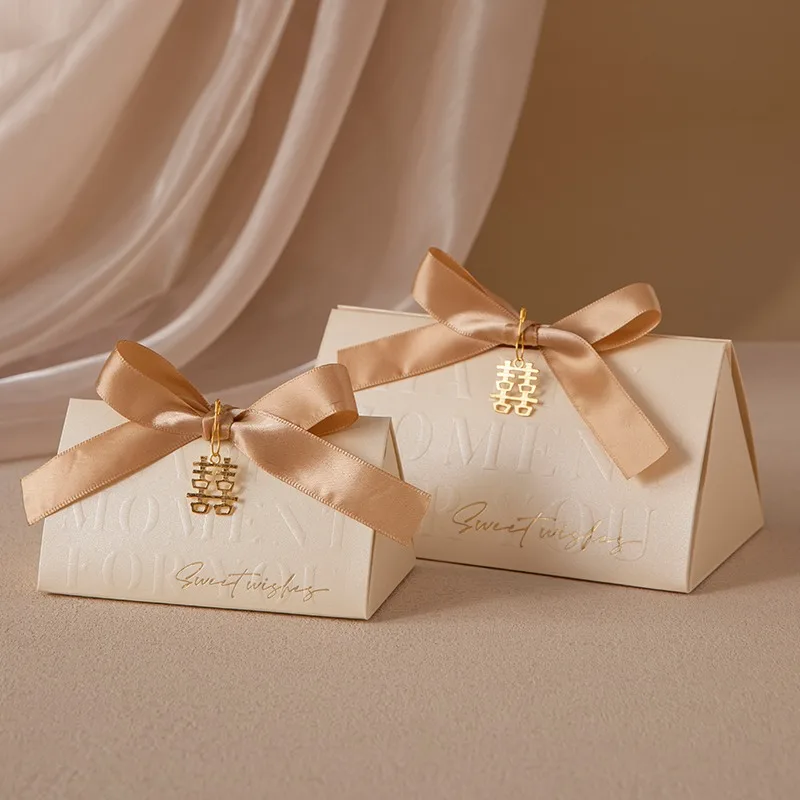 Triangular Champagne Wedding Gift Boxes – Candy Packaging Favor Boxes with Ribbon for Baby Shower, Engagement, Birthday, Party Decoration, Wooden Ring Box Style Design - 图片 17