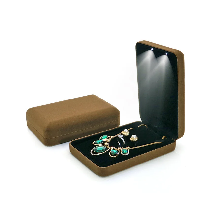 Luxury LED Velvet Jewelry Box – Elegant Organizer Case for Rings, Necklaces, Earrings, and Sets – Soft Interior Display Tray Holder for Gifts, Proposals, Weddings, and Special Occasions 10