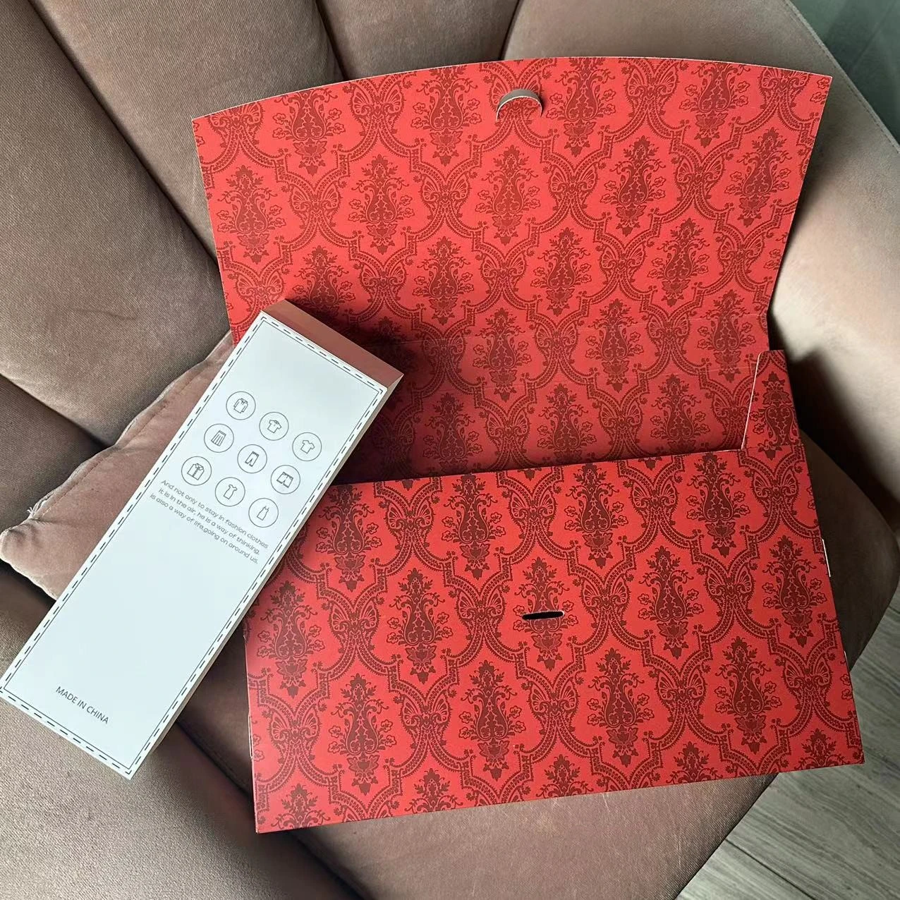 Eco-Friendly Foldable Cardboard Gift Boxes – Blank Garment Packaging for T-Shirts, Clothes, and Apparel – Recyclable, Space-Saving Design – Ideal for Retail or Shipping – 5 Pcs Pack