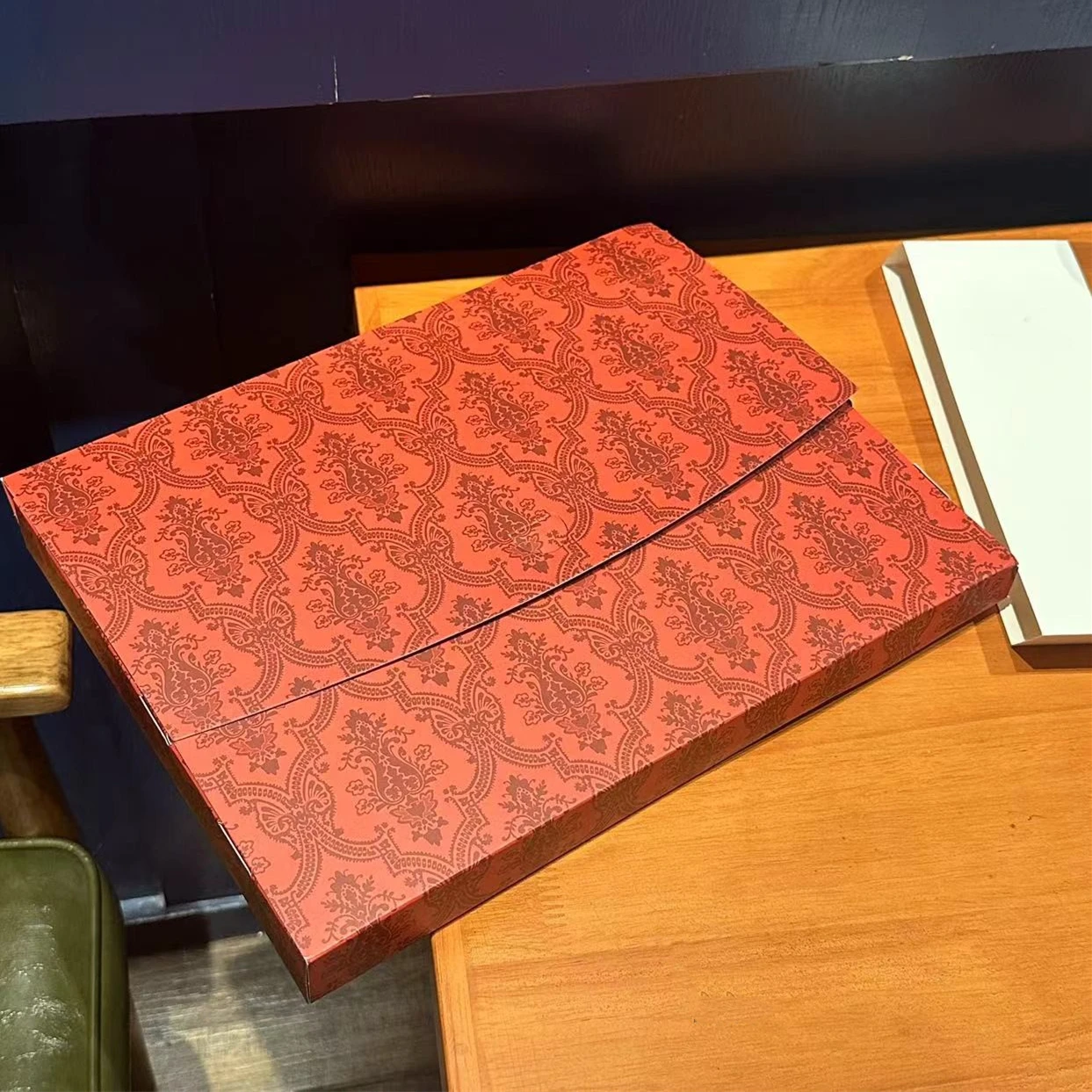 Eco-Friendly Foldable Cardboard Gift Boxes – Blank Garment Packaging for T-Shirts, Clothes, and Apparel – Recyclable, Space-Saving Design – Ideal for Retail or Shipping – 5 Pcs Pack