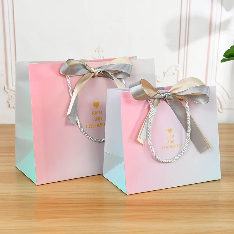 18/25cm Large Gift Bag Snack Cookie Candy Packing Bag Birthday Wedding Party Decoration Gift for Guests Baby Shower Supplies, Reusable Premium Paper Bags with Handles for Bakery, Souvenir, Retail, Geschenkverpackung, Bolsa de Regalo 10