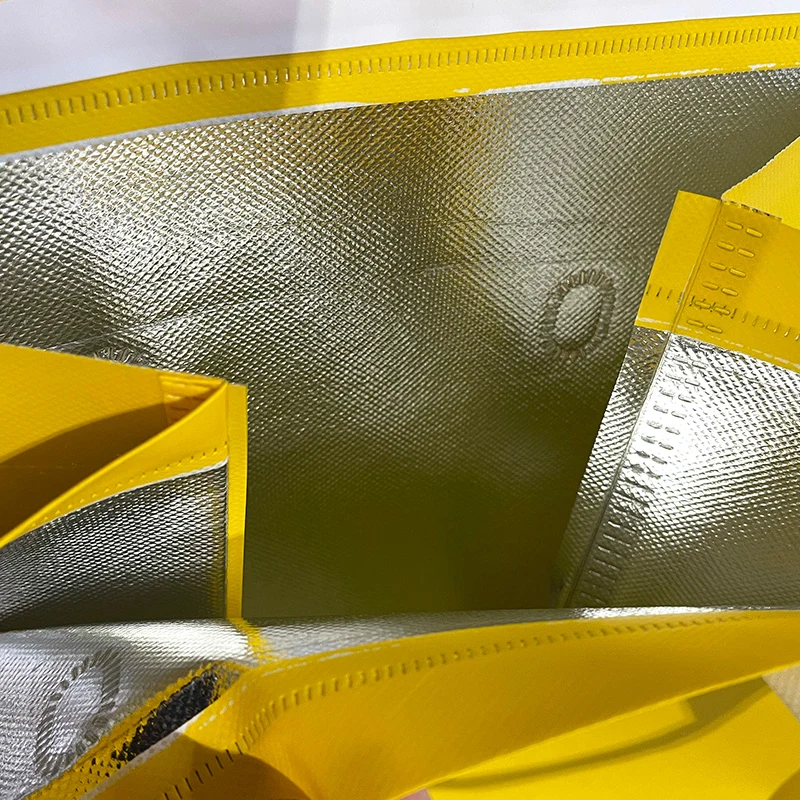 Disposable Aluminum Foil Thermal Bag – Handheld Non-Woven Food Carrier for Cakes, Desserts, and Beverages, Insulated Cold and Hot Preservation Bag for Commercial Catering, Takeaway, and Party Use - 图片 4