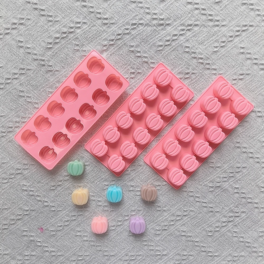 1pc 12-Cavity Pumpkin Shaped Silicone Mold for DIY Biscuits, Candy, Chocolate, Desserts, Cake Decoration, and Kitchen Baking, Flexible Food-Grade Non-Stick Mold for Creative Home Baking, Party Treats, and Holiday Desserts