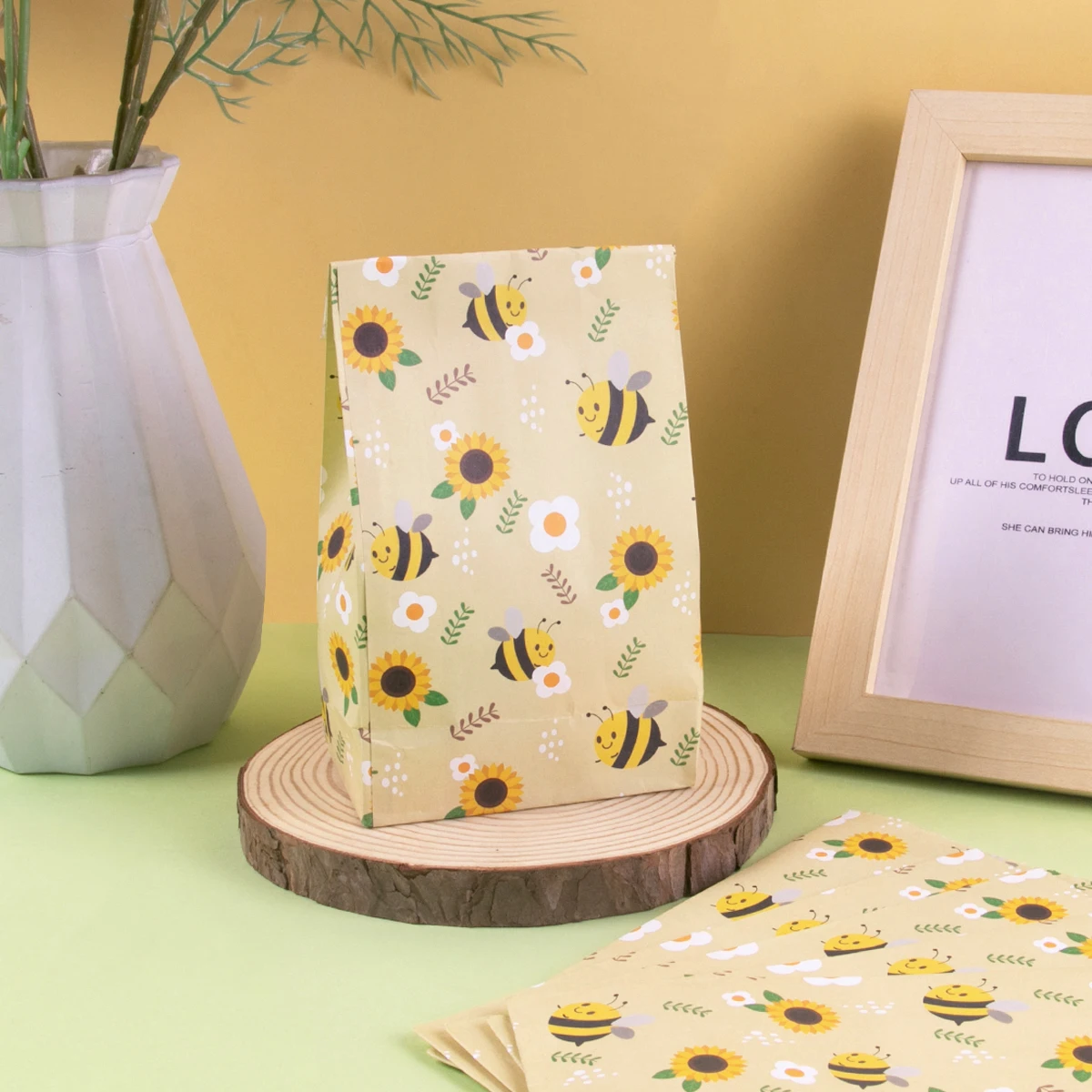 10/20PCS Yellow Bee Gift Bags – Cute Bee and Sunflower Print Paper Bags for Birthday Parties, Summer Parties, Candy Bags, Kid Gifts, and Party Packing Supplies 5