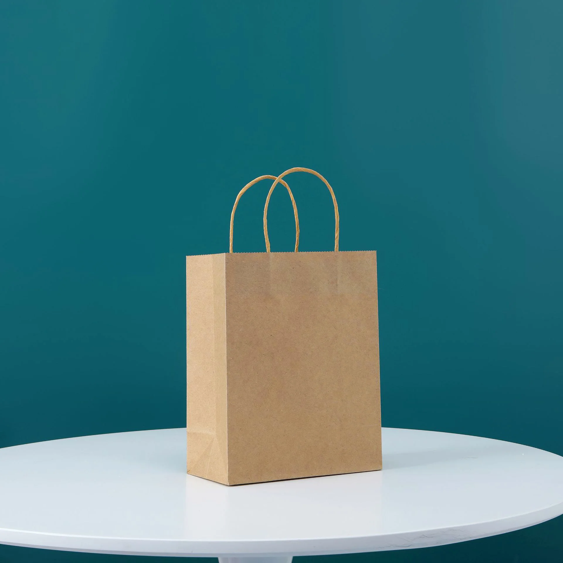 10/30PCS Colorful Kraft Bags with Handles – Perfect for Holiday Parties, Christmas, Valentine’s Day, Weddings, Jewelry, and Gift Packaging for Special Occasions - 图片 10