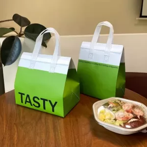 10pcs Green Non-Woven Insulated Tote Bags – Portable Reusable Pouches for Food, Drinks, Cake, and Snacks, Thermal Carrier Keeps Hot or Cold, Ideal for Delivery, Picnic, Grocery, Work, School