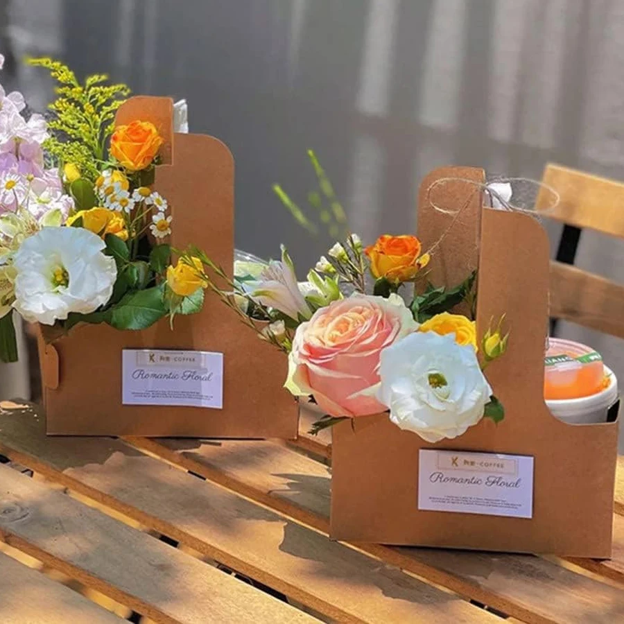 10/20Pcs Kraft Paper Take Out Bags for Flower Coffee Drinks with 2 Cup Holders, Two-in-One Assembly Converts to 4 Cup Holders, INS Popular Beverage Carrying Bags for Party Café Event Accessories 10/20Pcs Kraft Paper Take Out Bags for Flower Coffee Drinks with 2 Cup Holders, Two-in-One Assembly Converts to 4 Cup Holders, INS Popular Beverage Carrying Bags for Party Café Event Accessories