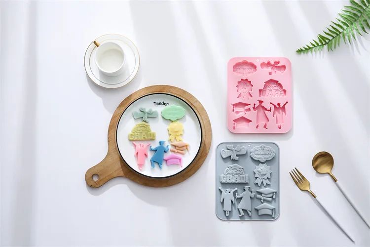 8-Hole Graduation Season Silicone Mold – DIY Fondant, Cake, Chocolate, Ice Cube, and Baking Accessories for Graduation Party, Themed Desserts, Cupcakes, Sugarcraft, and Creative Edible Decorations