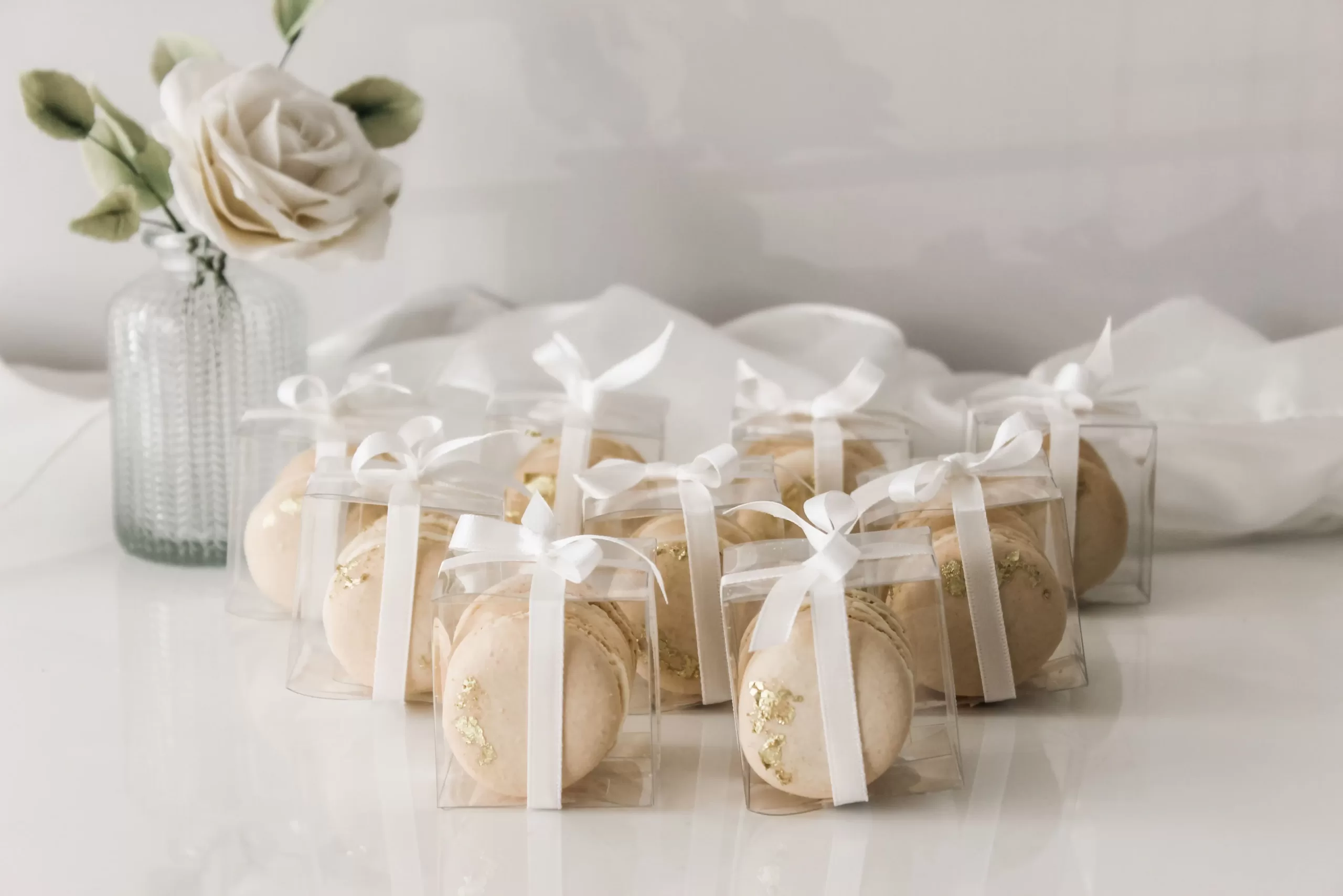 Clear PVC Box Packaging for Candles, Cakes, Cupcakes, Macarons, and Candy, Transparent Plastic Gift Boxes for Wedding, Birthday, Party Supplies, Bridal Shower, Dessert Packaging, and Event Presentation