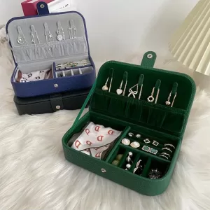Travel Jewelry Organizer 💼 PU Leather Box – Portable Jewelry Storage Case for Earrings, Rings, Necklaces – Compact Women’s Jewelry Holder – Multi-Functional Travel Jewelry Display & Storage Solution – Elegant, Lightweight, and Durable