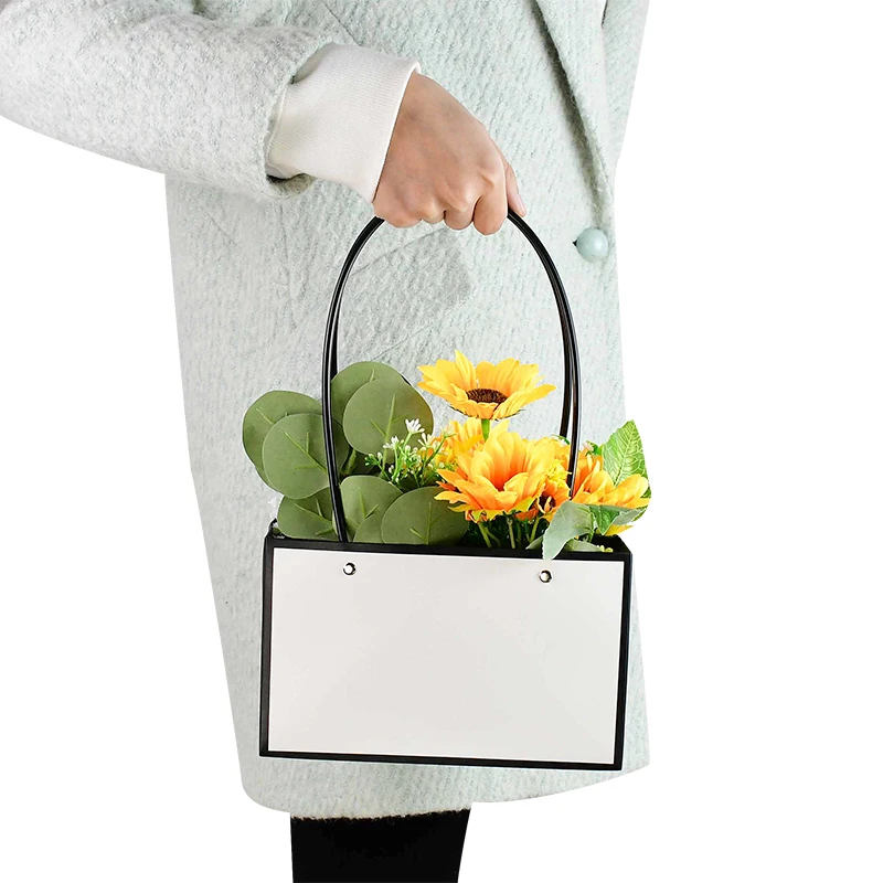 Premium Kraft Paper Flower Boxes for Wedding Rose Bouquet Arrangements, Handheld Gift Packaging, DIY Floral Basket Decor, Elegant Party Present Packaging, Eco-Friendly Kraft Gift Bag Set, Ideal for Bouquets and Events