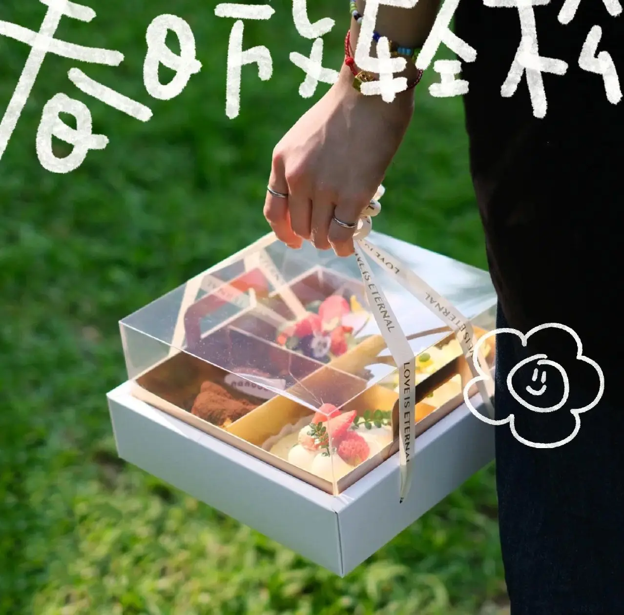 Transparent Four-Grid Dessert Cake Box 4 Compartments Clear Pastry Packaging Container for Mousse, Cupcakes, Cookies, Afternoon Tea, Picnic, Takeaway, Bakery, Party, Home Kitchen Sweet Treat Storage Transparent Four-Grid Dessert Cake Box 4 Compartments Clear Pastry Packaging Container for Mousse, Cupcakes, Cookies, Afternoon Tea, Picnic, Takeaway, Bakery, Party, Home Kitchen Sweet Treat Storage 3