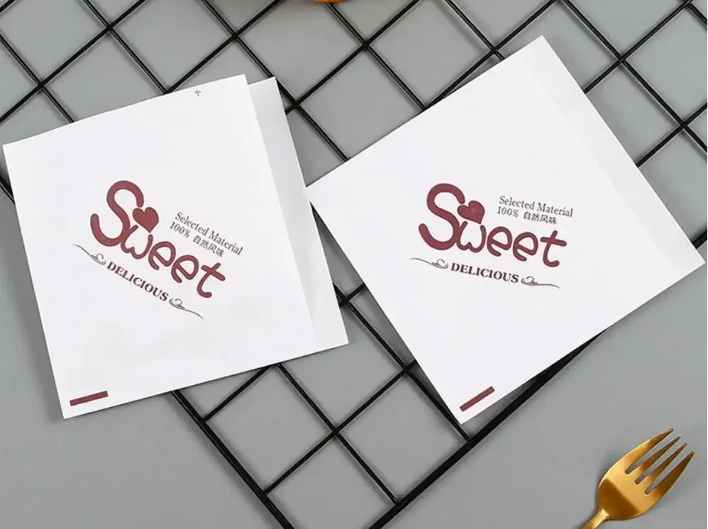 100 Pieces Triangular Kraft Paper Bags 15x15cm for Donuts, Sandwiches, Bread, Bakery Snacks, Open Top Greaseproof Food Packaging Bags, Durable, Leak-Resistant, Perfect for Kitchen & Parties 7