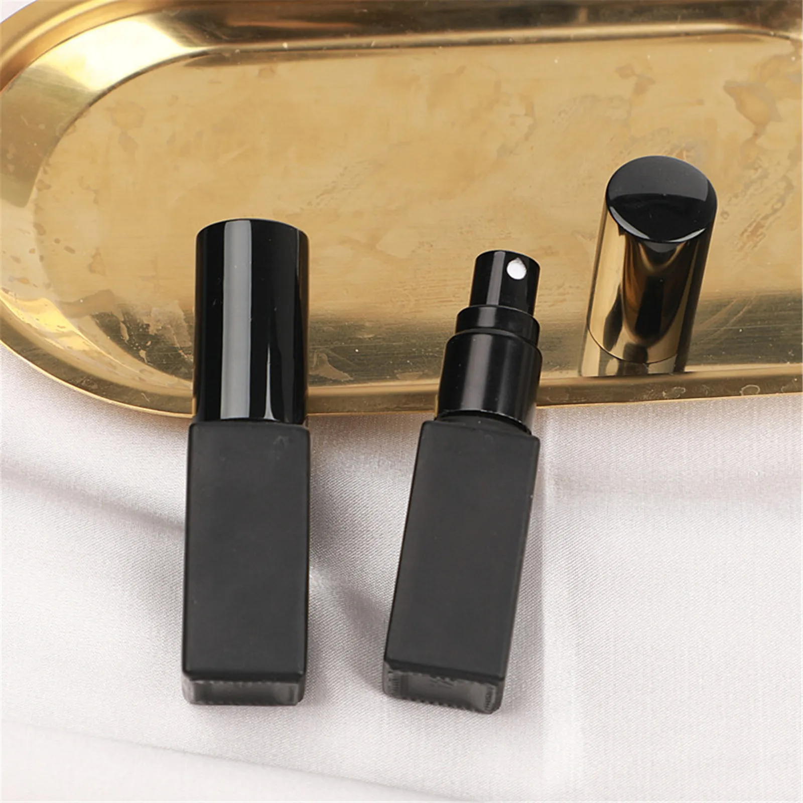 5ml 10ml Mini Black Glass Perfume Bottle Refillable Travel Atomizer, Portable Cosmetic Sub-Bottle for Perfume, Essential Oils, Sample Container, Empty Spray Vial for Handbag, Festival, DIY Fragrance, Slim Matte Design 5ml 10ml Mini Black Glass Perfume Bottle Refillable Travel Atomizer, Portable Cosmetic Sub-Bottle for Perfume, Essential Oils, Sample Container, Empty Spray Vial for Handbag, Festival, DIY Fragrance, Slim Matte Design