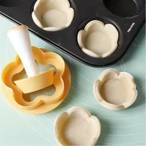 Flower-Shaped Pastry Dough Tamper & Cutter Set – Creative Cake, Cup, Biscuit, and Pie Mold Tool for DIY Baking, Cake Decorating, Cookie Making, Tart Shells, and Professional Dessert Shaping