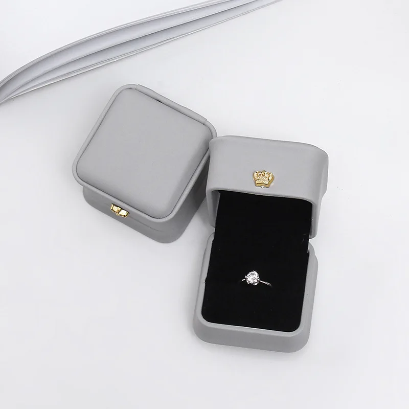 1Pcs Fashion Ring Jewelry Box PU Crown Buckle Design | Luxury Wedding Gift Packaging Box 5.8×5.8×4.5cm in Rose Gold, Navy Blue, Green, White | Elegant Jewelry Organizer 2