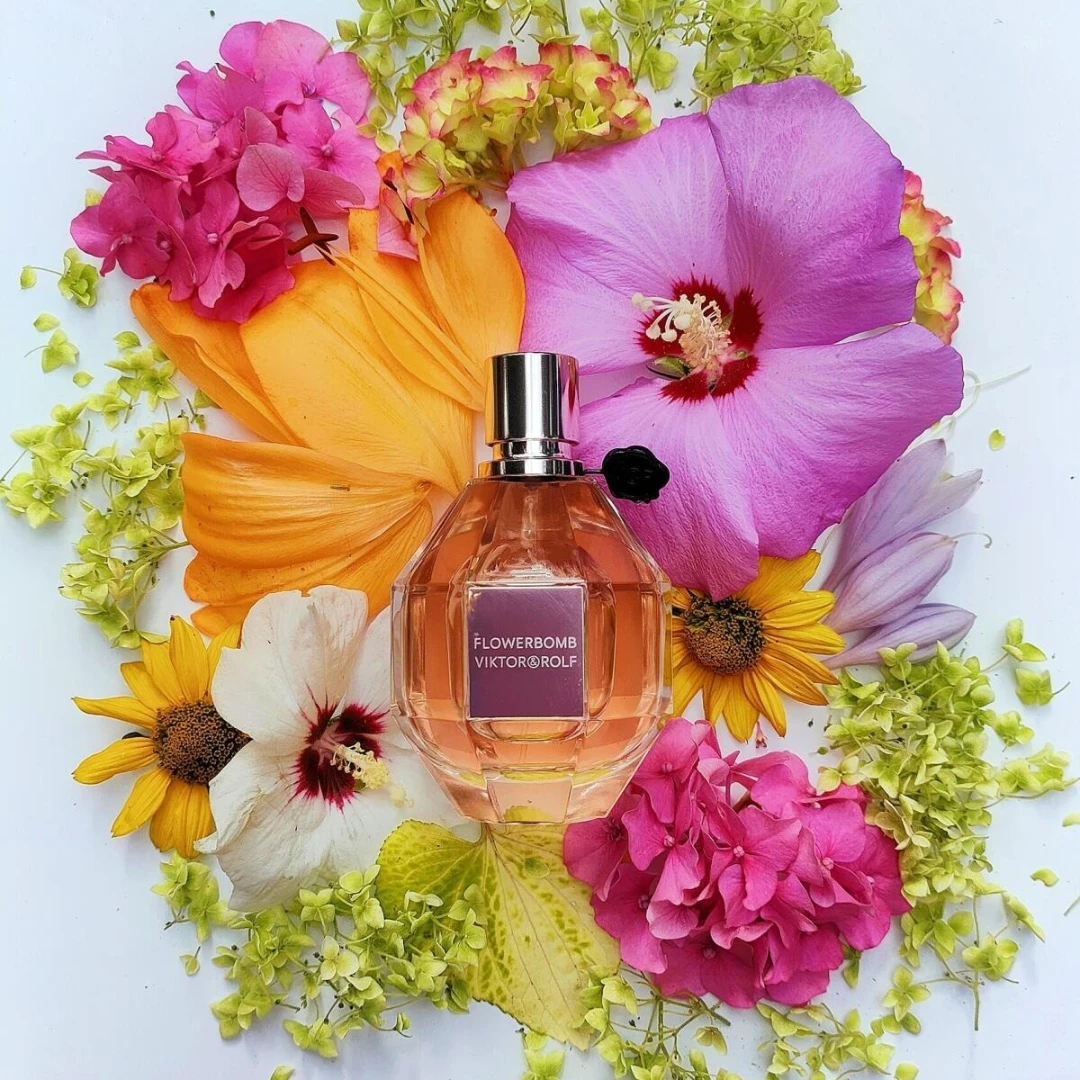 Luxury Refillable Perfume Bottle with Gift Box – Crystal Glass Spray Container with Weighted Base, Satin-Lined Rigid Packaging, Elegant Display and Premium Gifting Solution 4