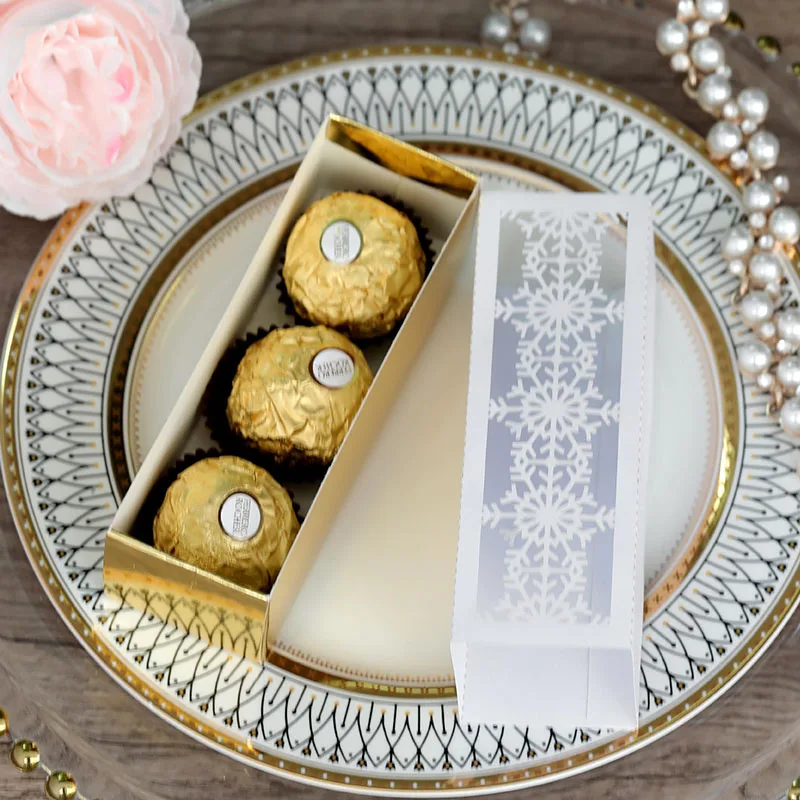 50Pcs Laser Cut Christmas Snowflake Packaging Gift Boxes, Drawer Style Candy Chocolate Box Favor, Pearl Paper Merry Christmas New Year Party Decoration Packaging Box with Pull Drawer Design - 图片 6