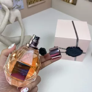 Luxury Refillable Perfume Bottle with Gift Box – Crystal Glass Spray Container with Weighted Base, Satin-Lined Rigid Packaging, Elegant Display and Premium Gifting Solution