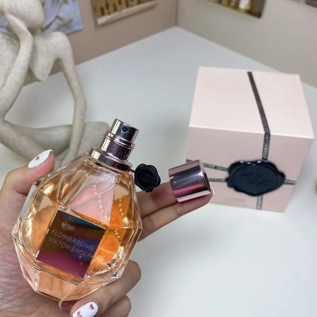 Luxury Refillable Perfume Bottle with Gift Box – Crystal Glass Spray Container with Weighted Base, Satin-Lined Rigid Packaging, Elegant Display and Premium Gifting Solution