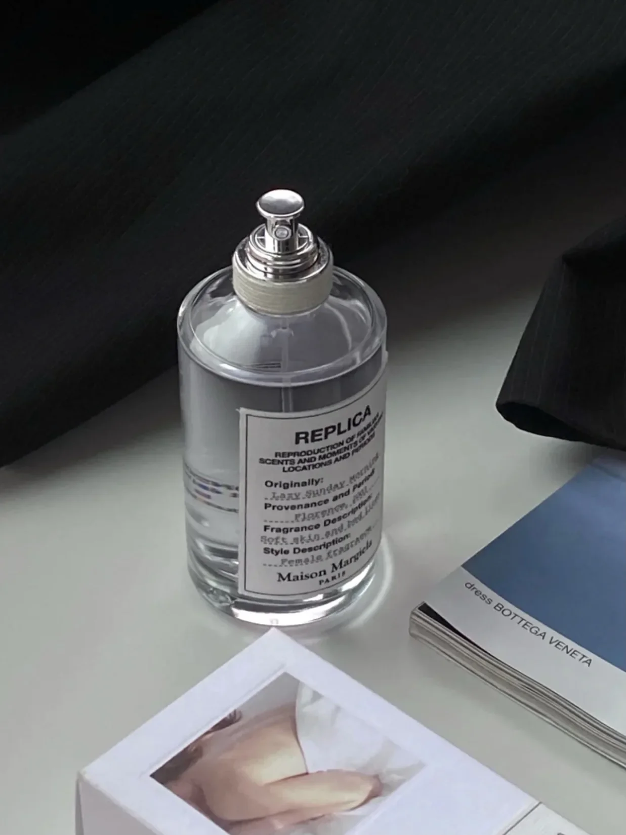 100ML Unisex Perfume Bottle with Long-Lasting Woody Scent, Elegant Glass, Acrylic or Metal Options with Fine Mist Spray and Luxury Custom Gift Box, Factory Direct Supply for Wholesale and Personalized Packaging 13