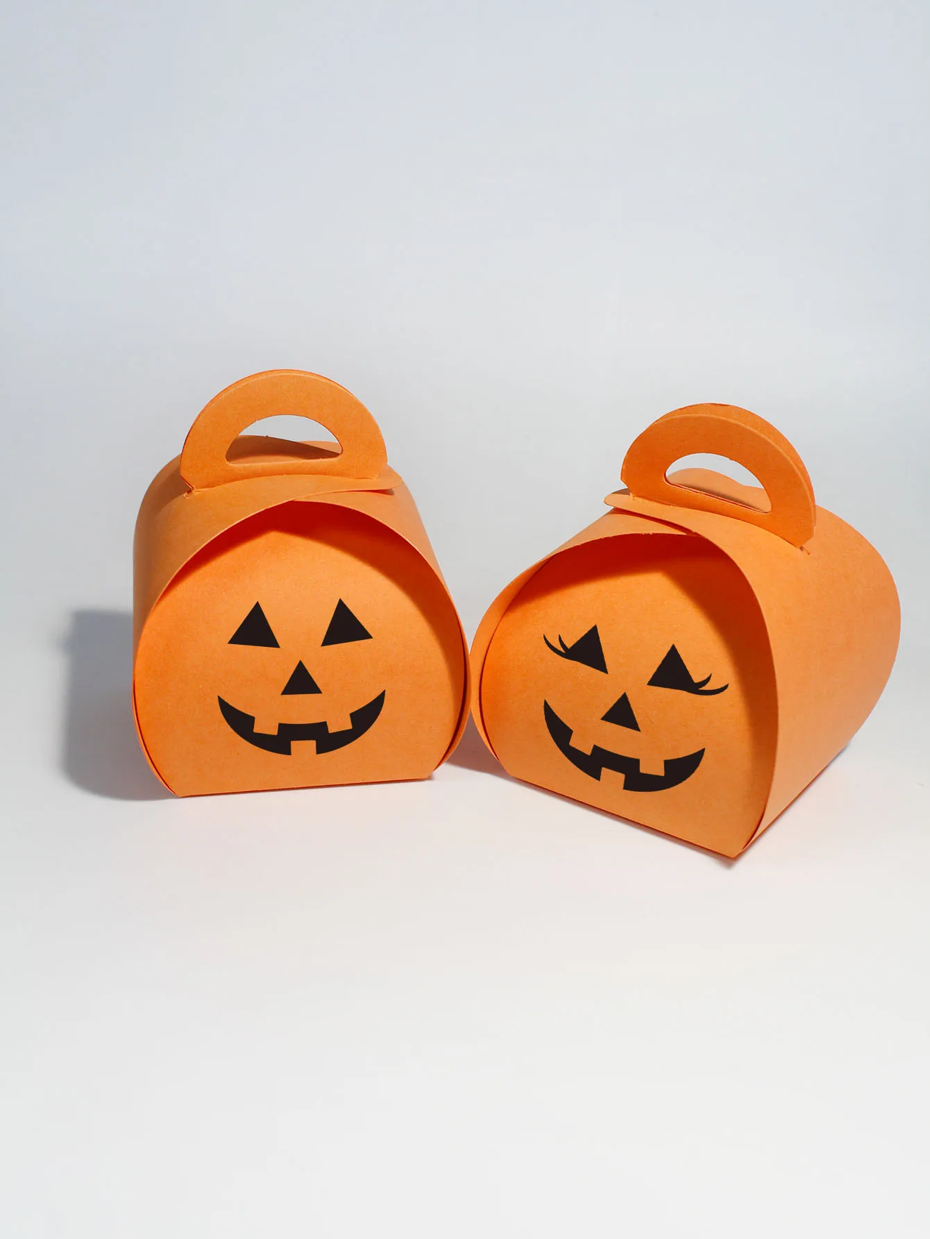 10/20/50PCS Halloween Candy Boxes for Kids, Decorative Bread and Gift Boxes with Emotions Hot Stamping, Party Favors, Treat Packaging, Spooky Themed Design, Factory Direct Supply