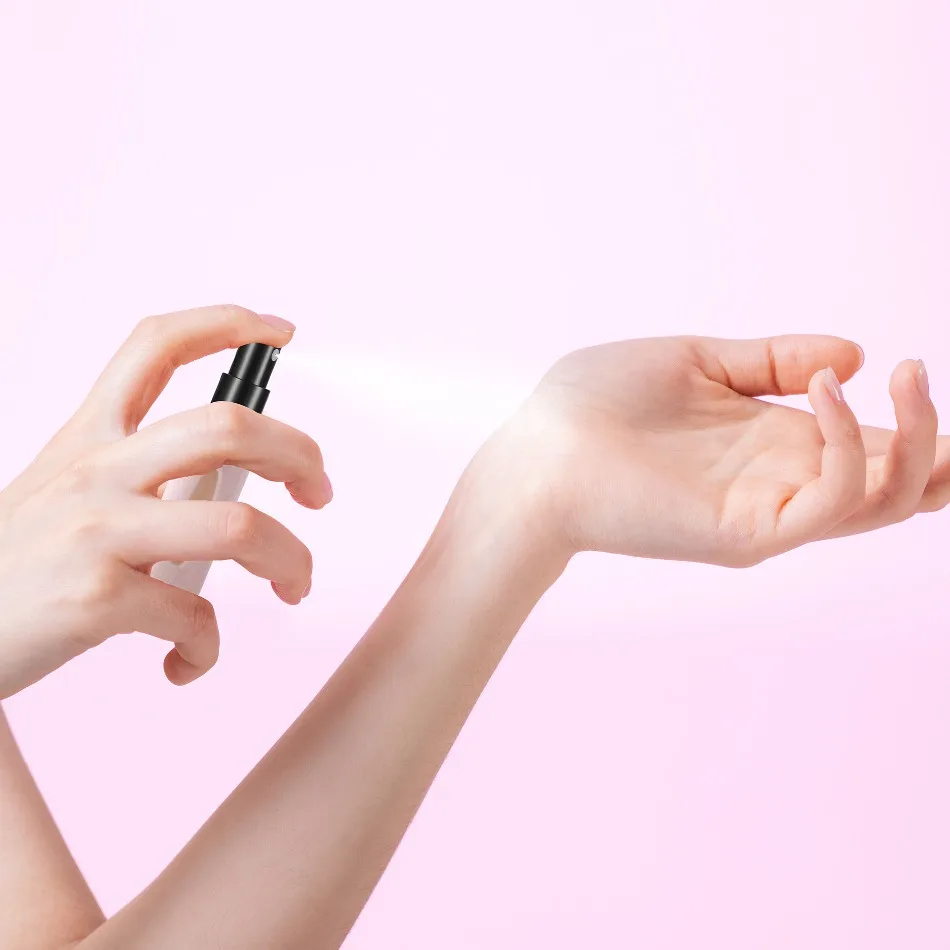 New Plush Perfume Keychain Bottle 5ML Refillable Mini Atomizer with Charger Base, Cute Soft Hanging J-Shape Key Ring Travel Spray Container for Women, Portable Sub-Bottling Cosmetic Perfume Holder 5