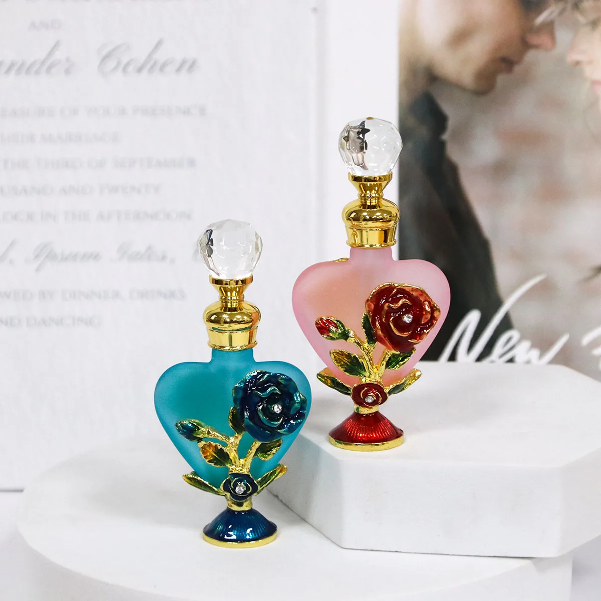 10ml Luxury Rose Flower Glass Bottle with Metal Copper Cap and Stainless Steel Insert – Elegant Heart-Shaped Refillable Container for Essential Oils, Serums, Boutique Packaging, Travel and Gift Presentation - 图片 5