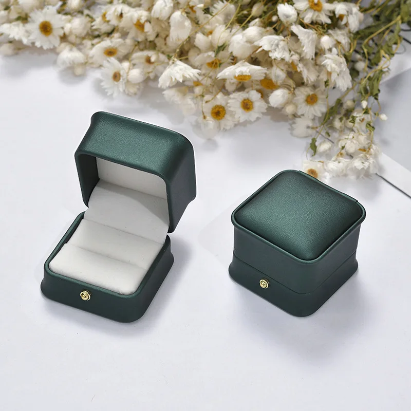 1Pcs Fashion Ring Jewelry Box PU Crown Buckle Design | Luxury Wedding Gift Packaging Box 5.8×5.8×4.5cm in Rose Gold, Navy Blue, Green, White | Elegant Jewelry Organizer 5