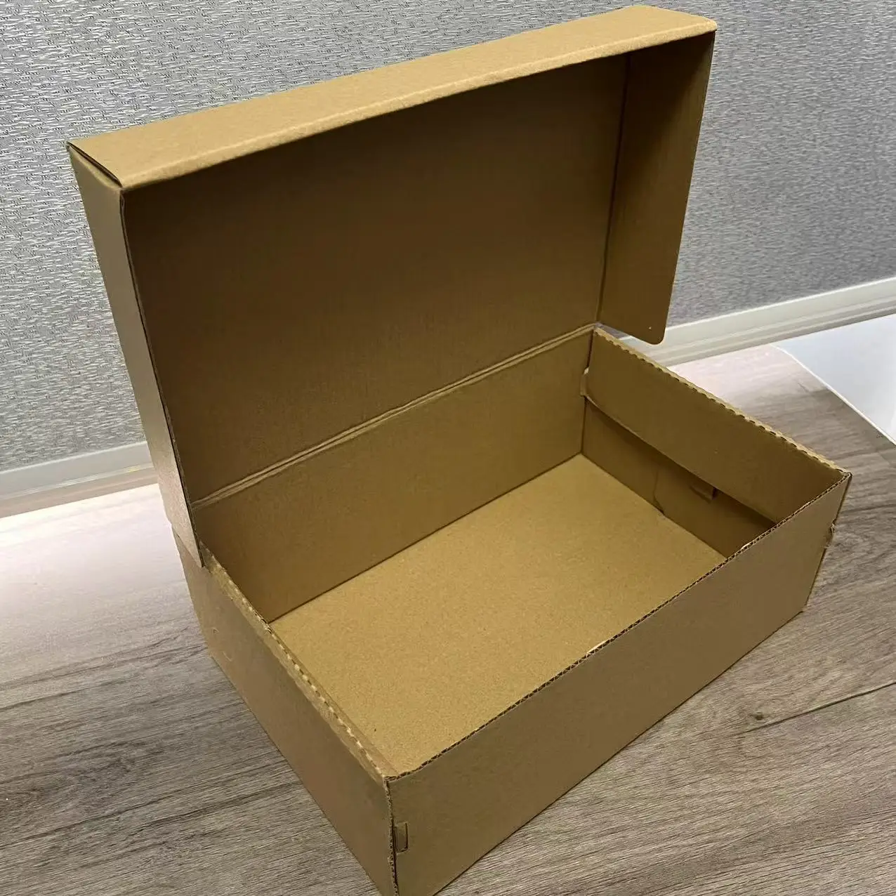5Pcs Brown Cardboard Paper Shoes Boxes for Transport and Shipping, Large Size Courier Boxes, Extremely Hard Corrugated Packaging, Easy Fold Design, Ideal for Wigs, Footwear, and Heavy-Duty Packaging