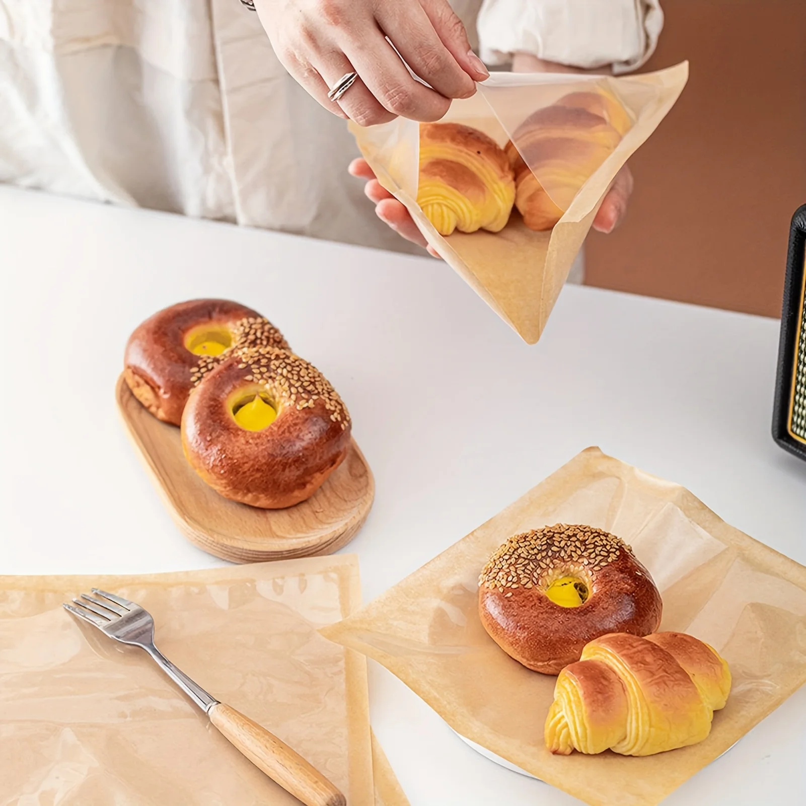 Custom Kraft Bakery Bags with Clear Window & Stickers – 7" Heat-Sealable Treat Pouches - 图片 4