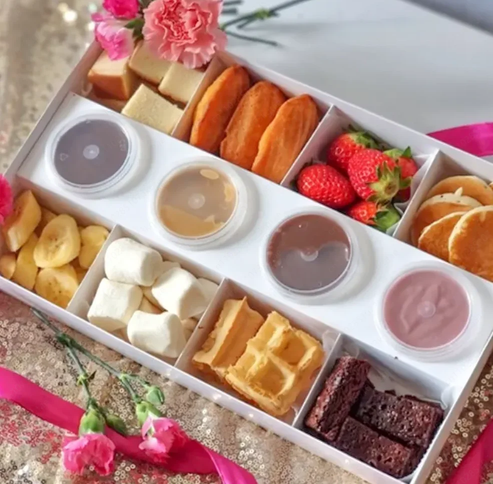 10PCS White Paper Food Display Boxes with Dividers, Multi-Compartment Takeaway Packaging for Brunch, Snacks, Candy, Pastries, Eco-Friendly Disposable Container for Parties, Catering, Picnic, Gift Presentation - 图片 3