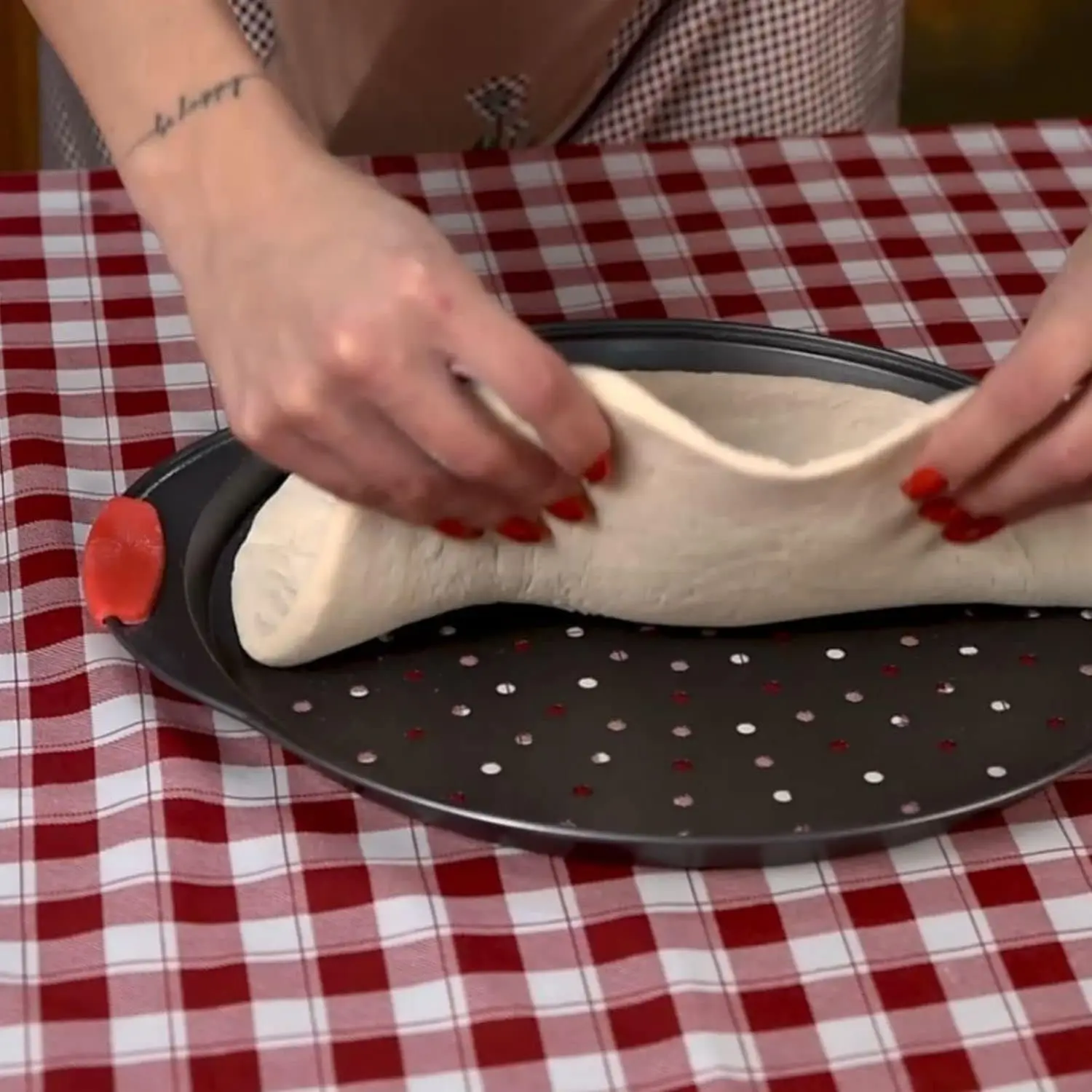 Premium 15-Piece Nonstick Bakeware Set with Muffin Pans, Cake Pans, Cookie Sheets, Loaf Pan, Pizza Pan & Silicone Utensils – Carbon Steel Oven-Safe Baking Kit for Home and Professional Kitchens